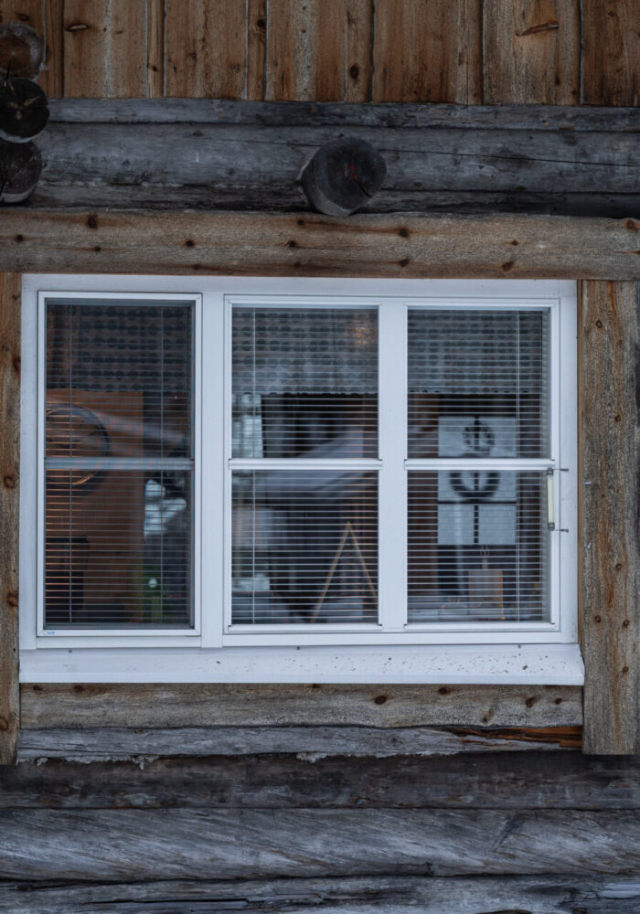 Kolmilasinen ikkuna - Karelian avattava ikkuna